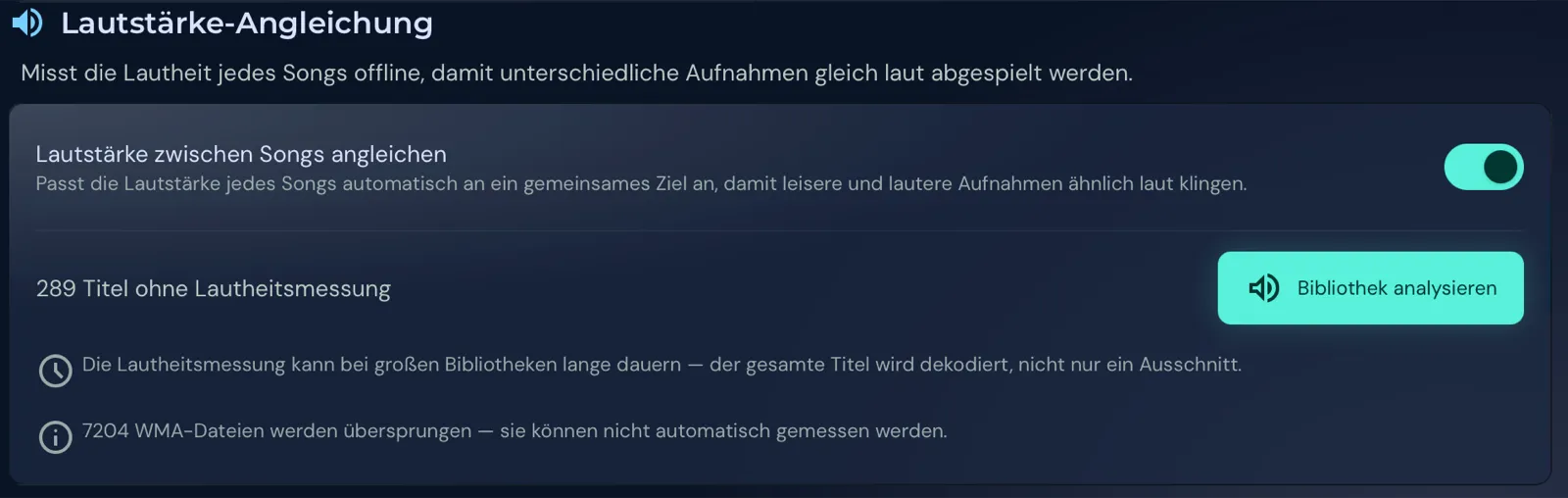 Der Bereich Lautstärke-Angleichung mit dem Schalter, der Anzahl der Titel ohne Messung und dem Knopf Bibliothek analysieren
